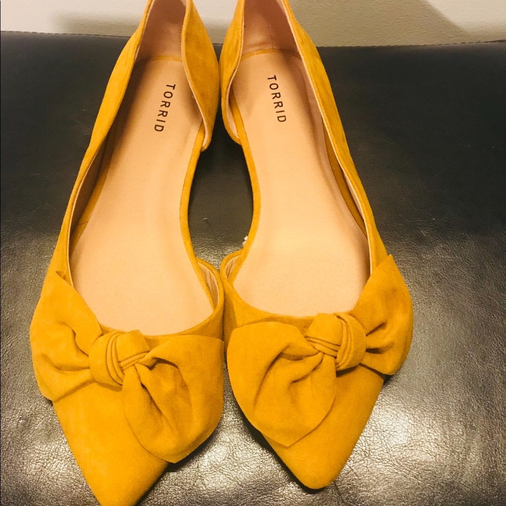 Torrid size 11 Mustard color flat shoe